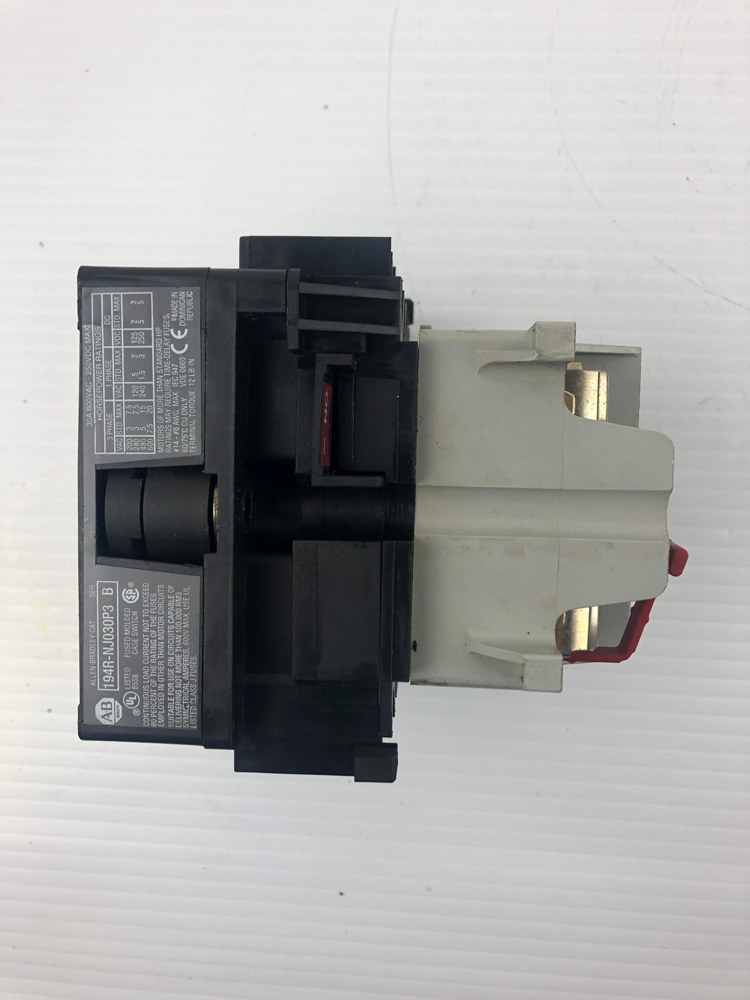 Allen-Bradley 194R-NJ030P3 Fuse Series B 3-Pole Molded Case Switch - Broken Pc