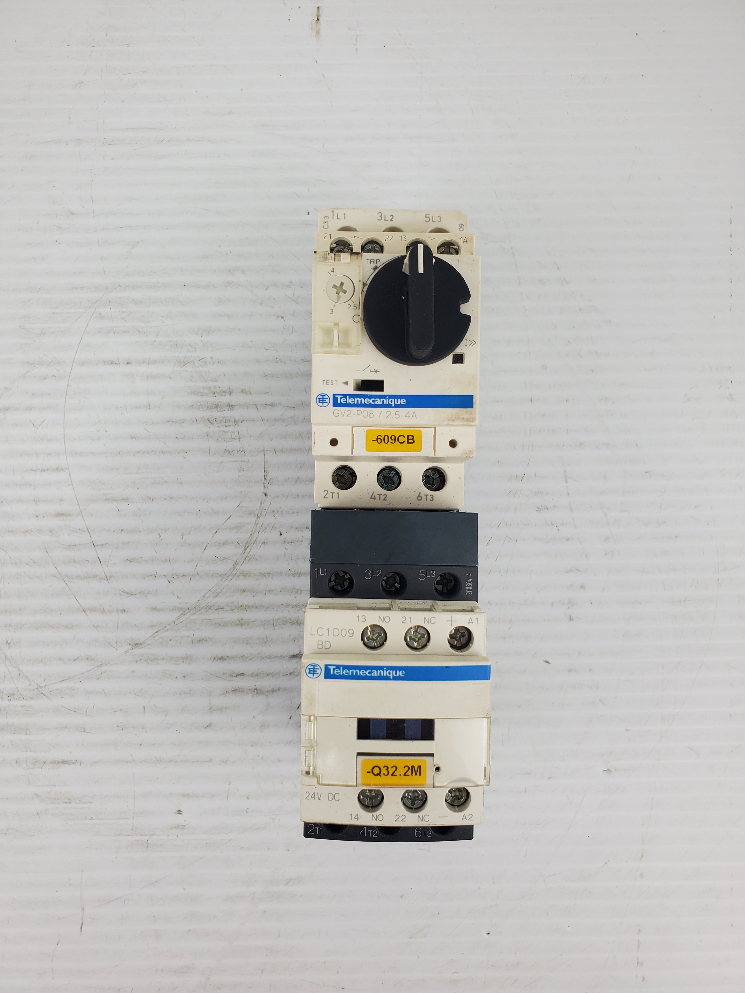 Telemecanique GV2-P08/2.5-4A Motor Circuit Breaker with LC1D09 Contactor