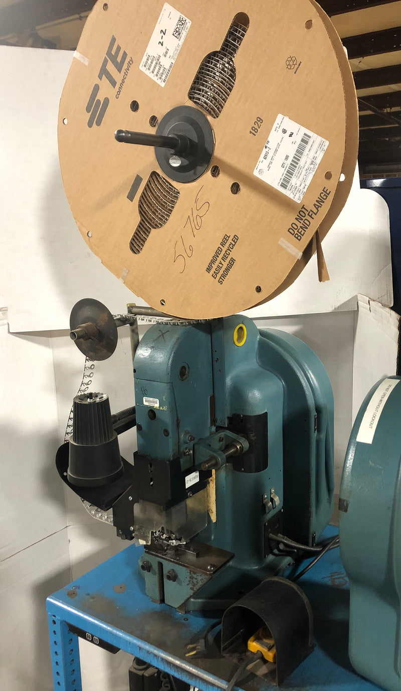 Amp Amp-O-Lectric 565435-5 Wire Terminating Crimper Press Machine