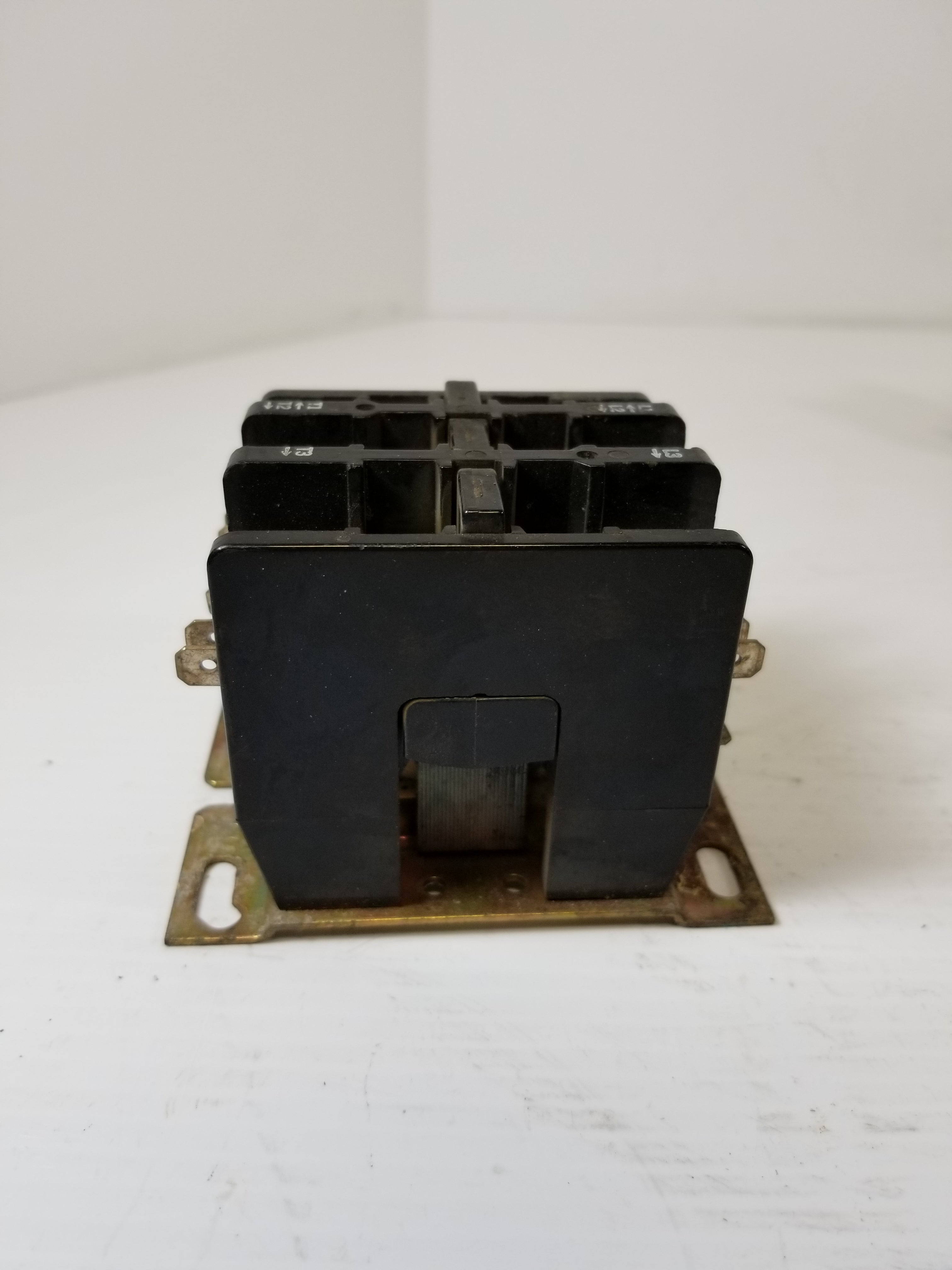 Joslyn Clark A77-309040A-1 Contactor 120V Coil