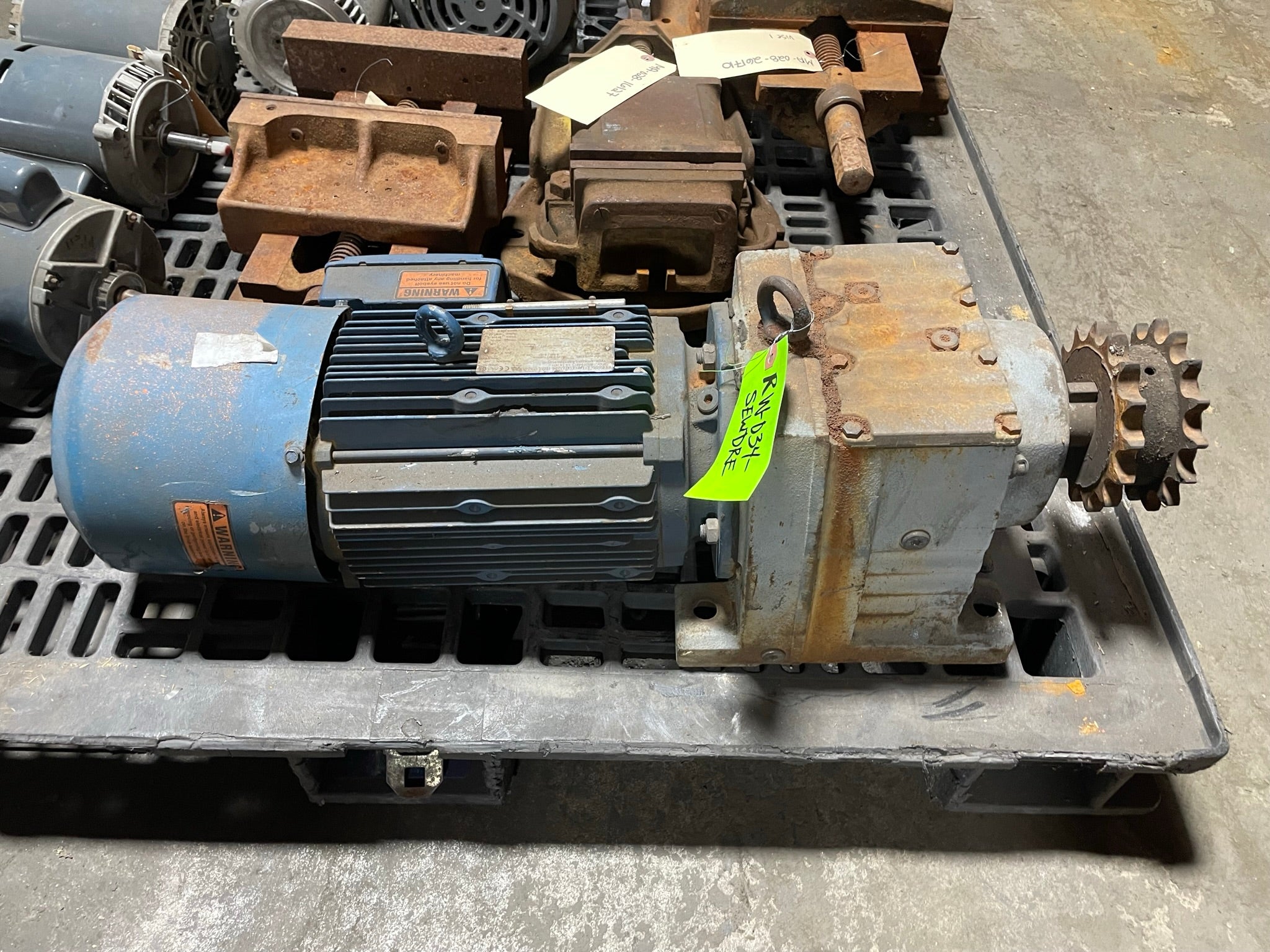 SEW DRE100L4BE5HR/FG/DH Eurodrive Gearmotor 3HP 60HZ 1735 RPM