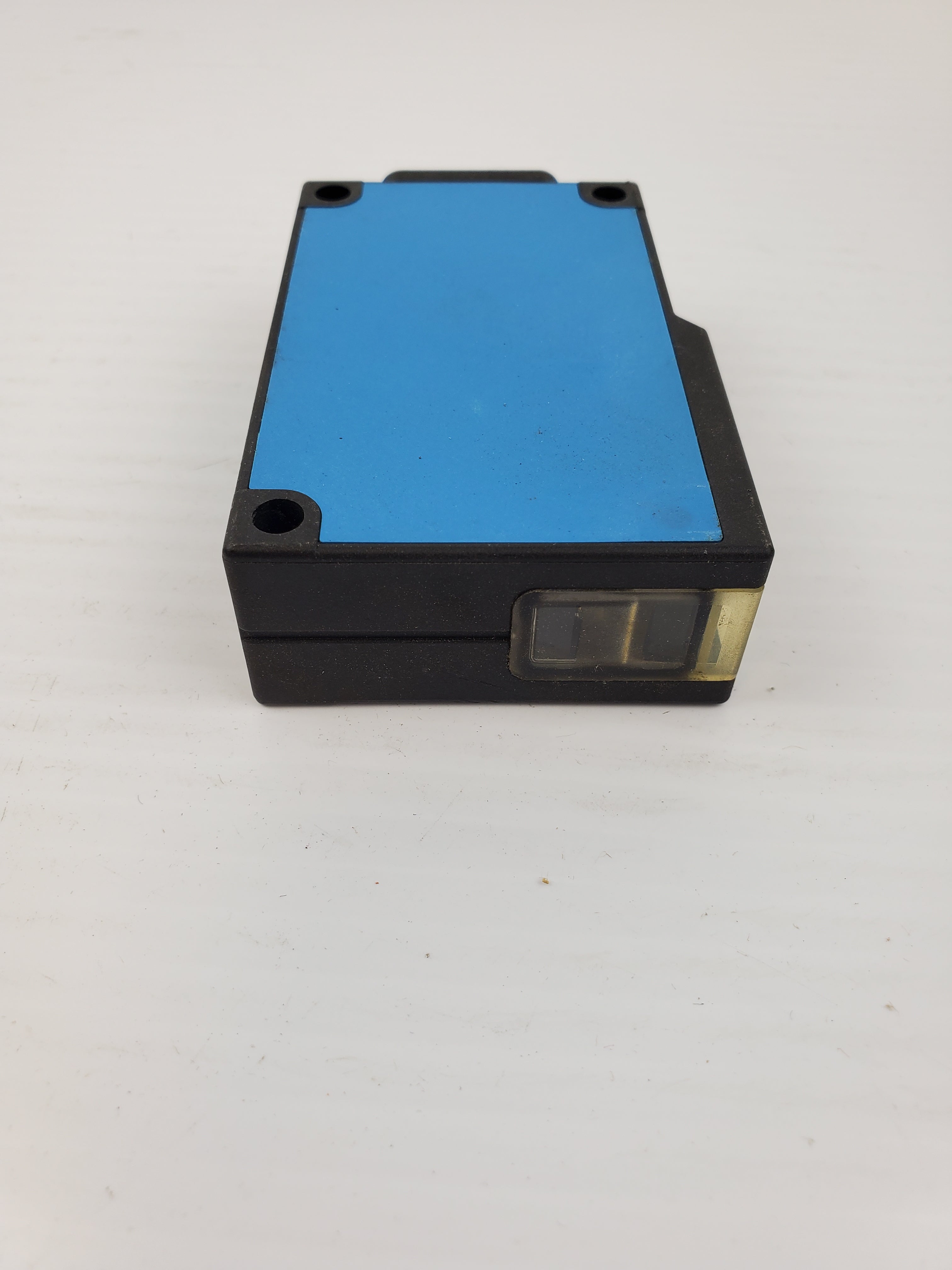 SMC WT27-2F410 Photoelectric Sensor Switch 1013268