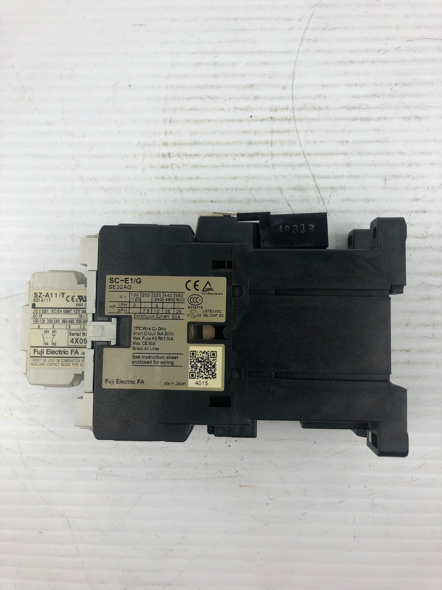 Fuji Electric SC-E1/G Contactor with Fuji SZ-A11T Fuji SZ-Z36 Coil Surge