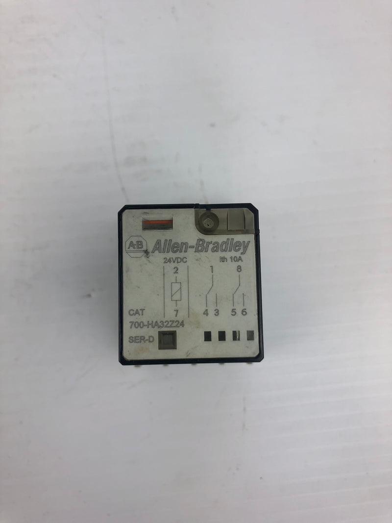 Allen-Bradley 700-HA32Z24 Relay Series D with Base 700-HN125 Series A 10A 600V