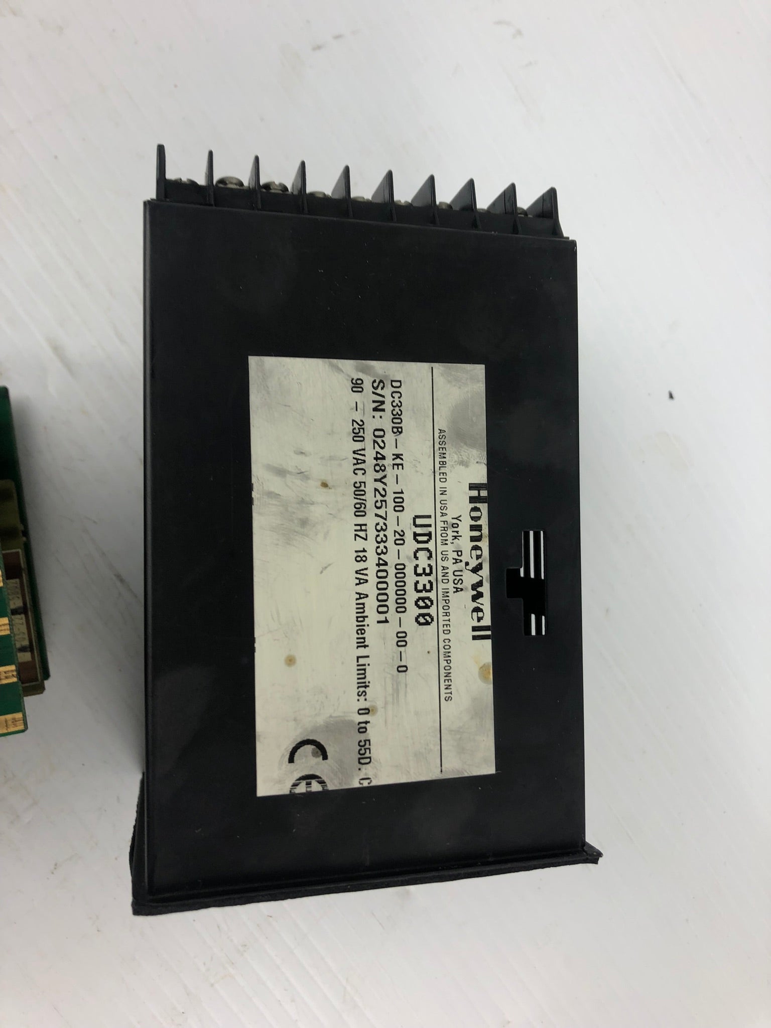 Honeywell DC300K-0-100-20-0000-0 Versa Pro Controller UDC3300