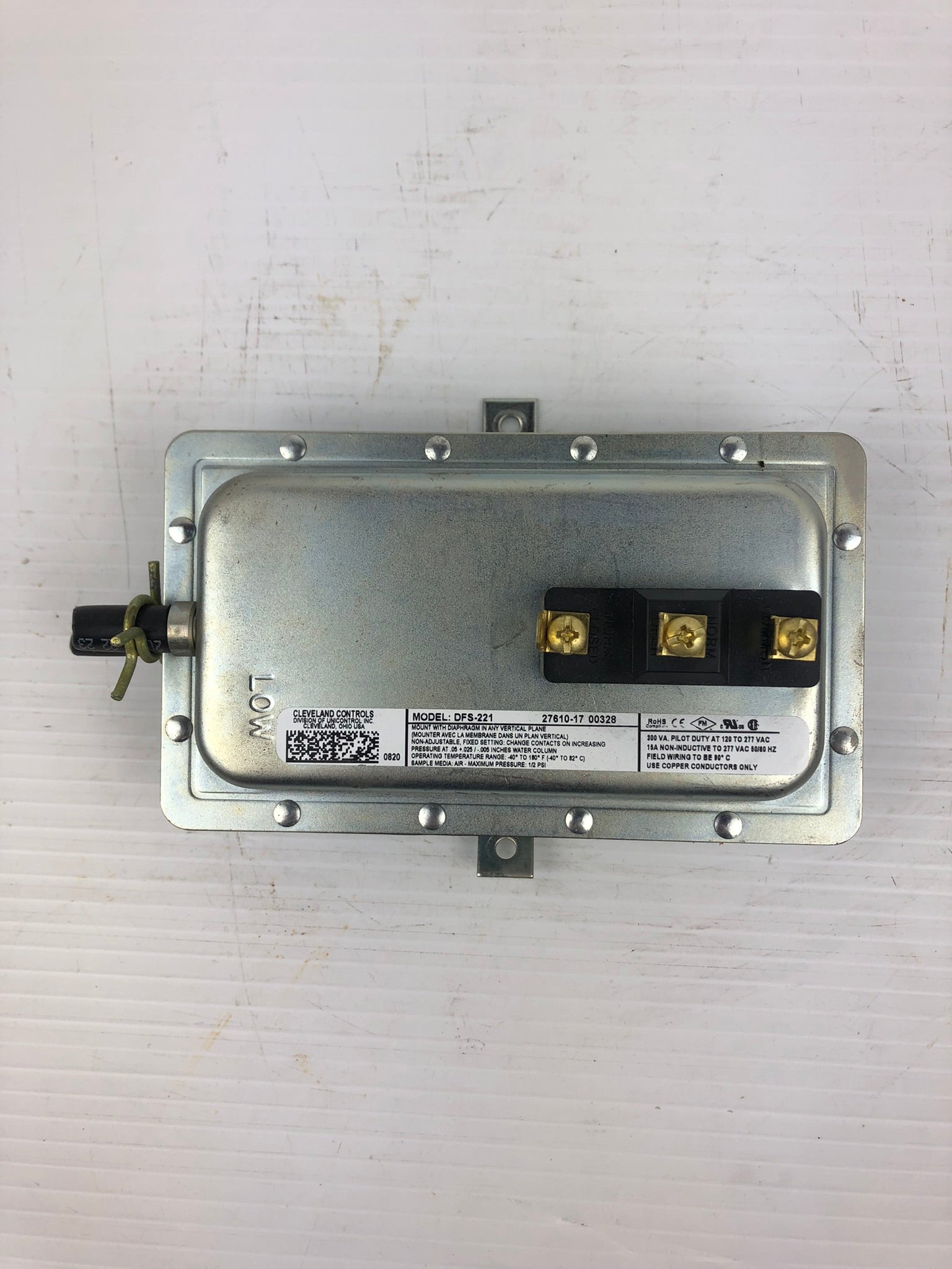 Cleveland Controls DFS-211 Air Pressure Switch 120-277 VAC
