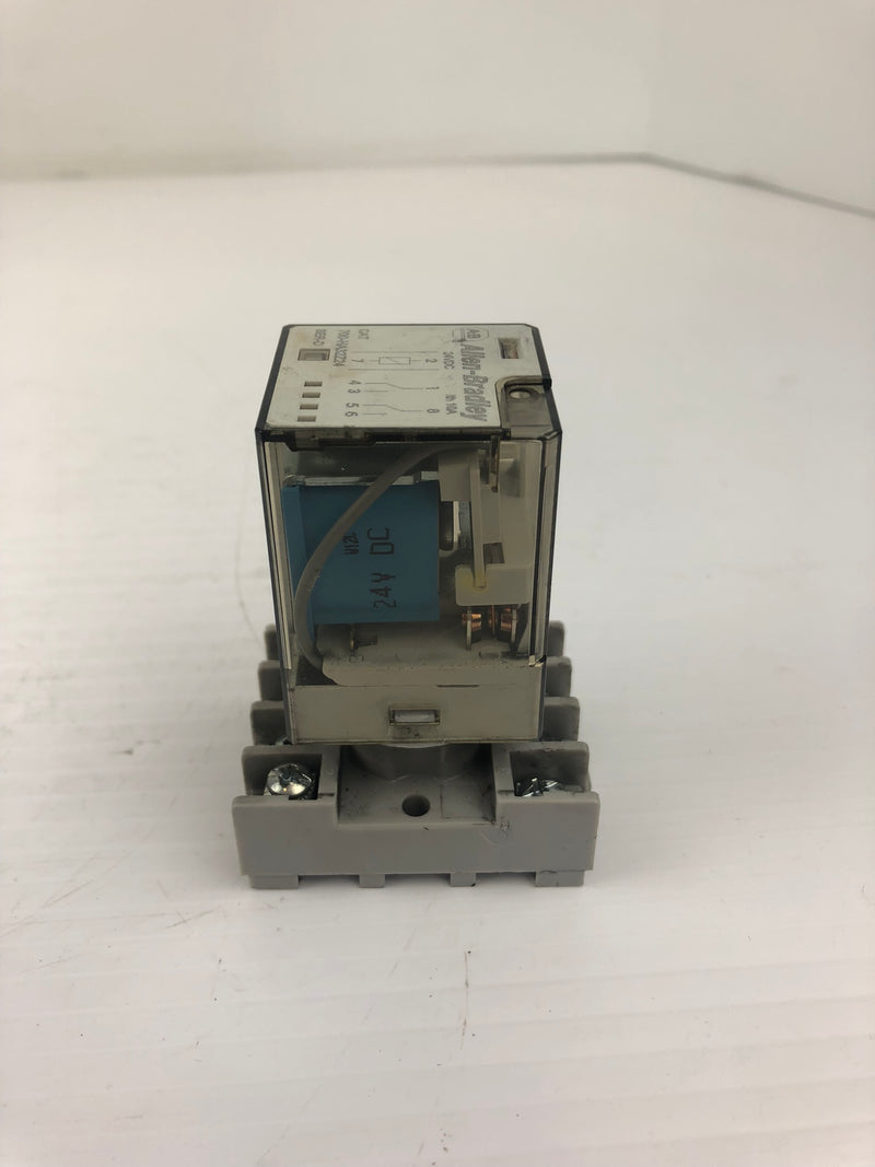 Allen-Bradley 700-HA32Z24 Relay Series D with Base 700-HN125 Series A 10A 600V