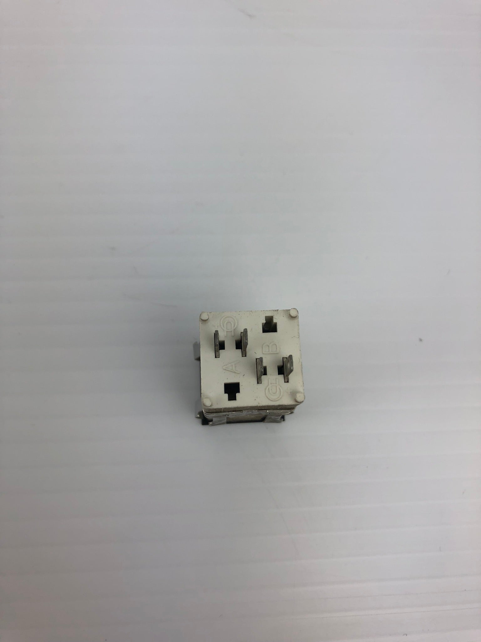 Micro Switch 8904 AML 41 Series Lamp 28V (Lot of 5)