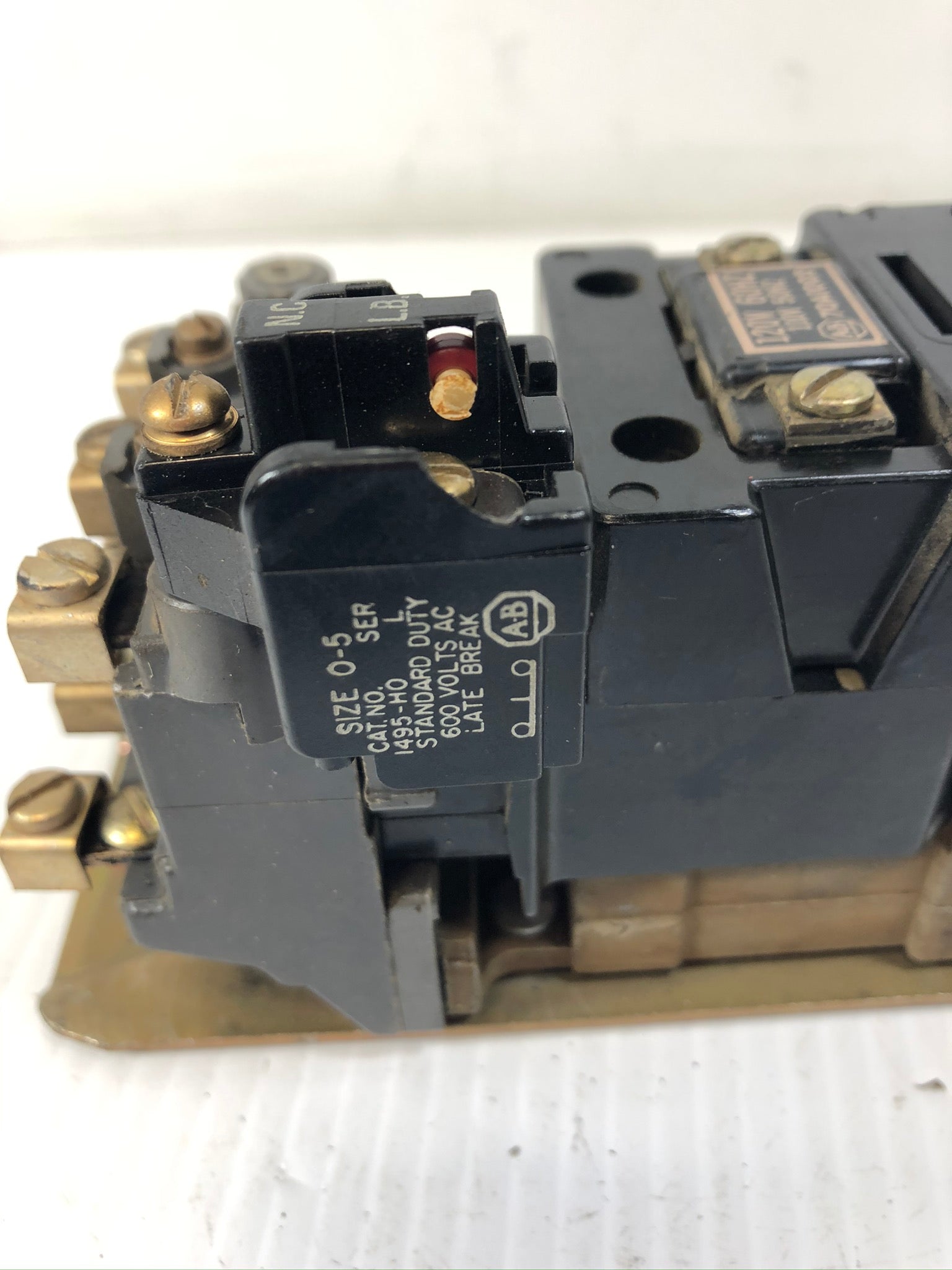 Alley-Bradley 70A1003 Starter Coil and 1495-HO Contact 18A Size 0