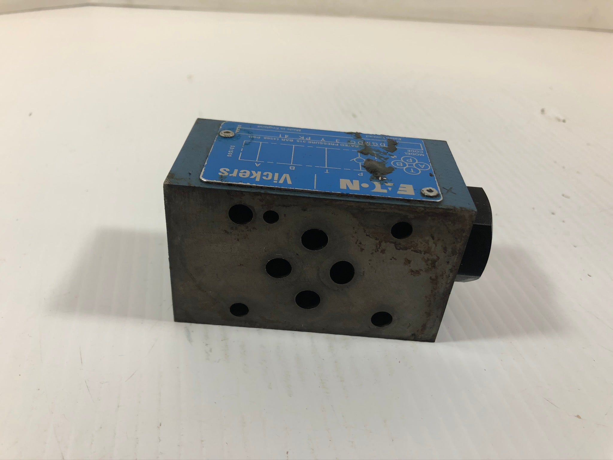 Eaton Vickers DGMDC-3-Y-PK-41 Flow Control Valve