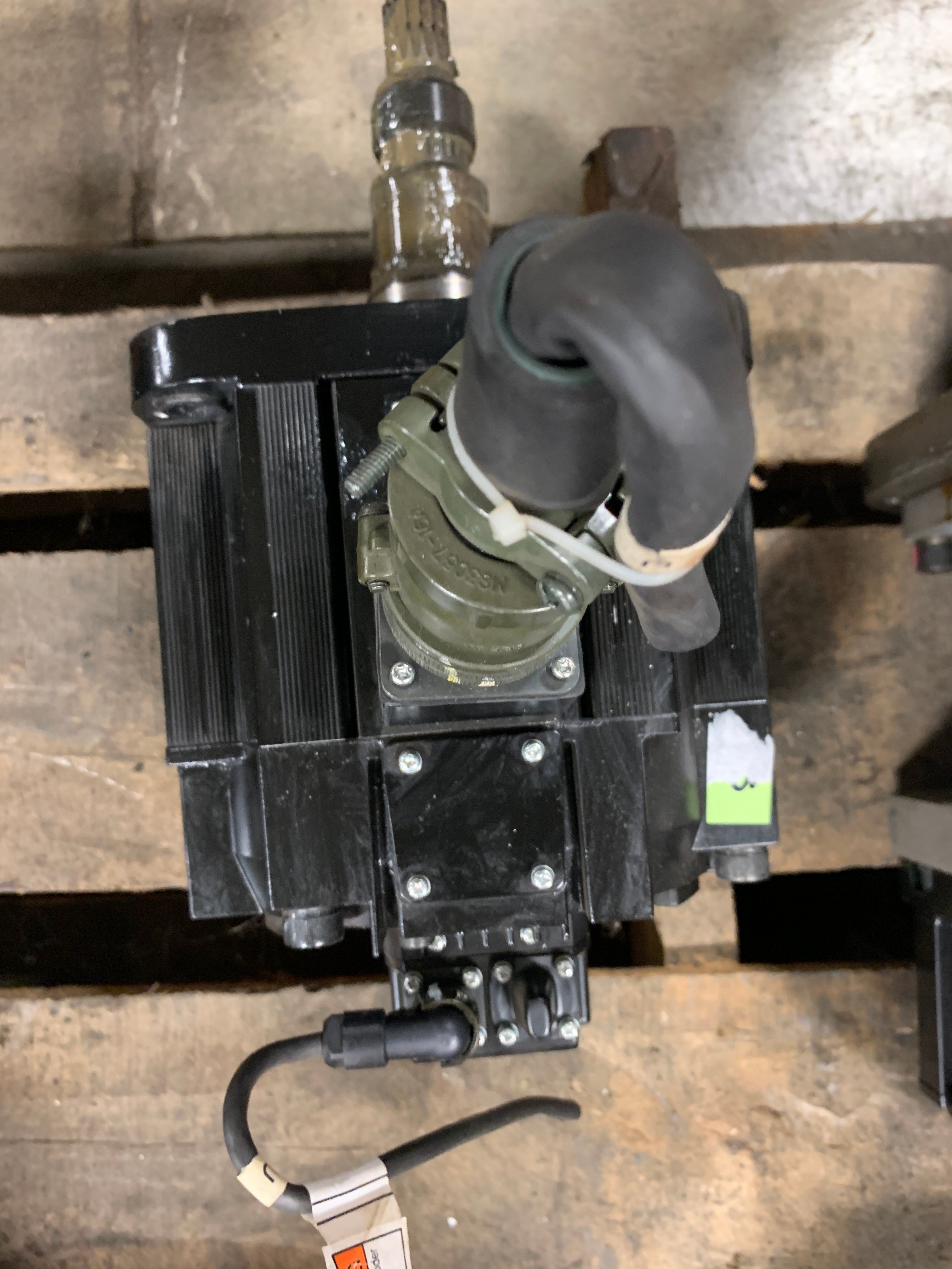 Yaskawa SGMRS-20A2A-YR21 Servo Motor