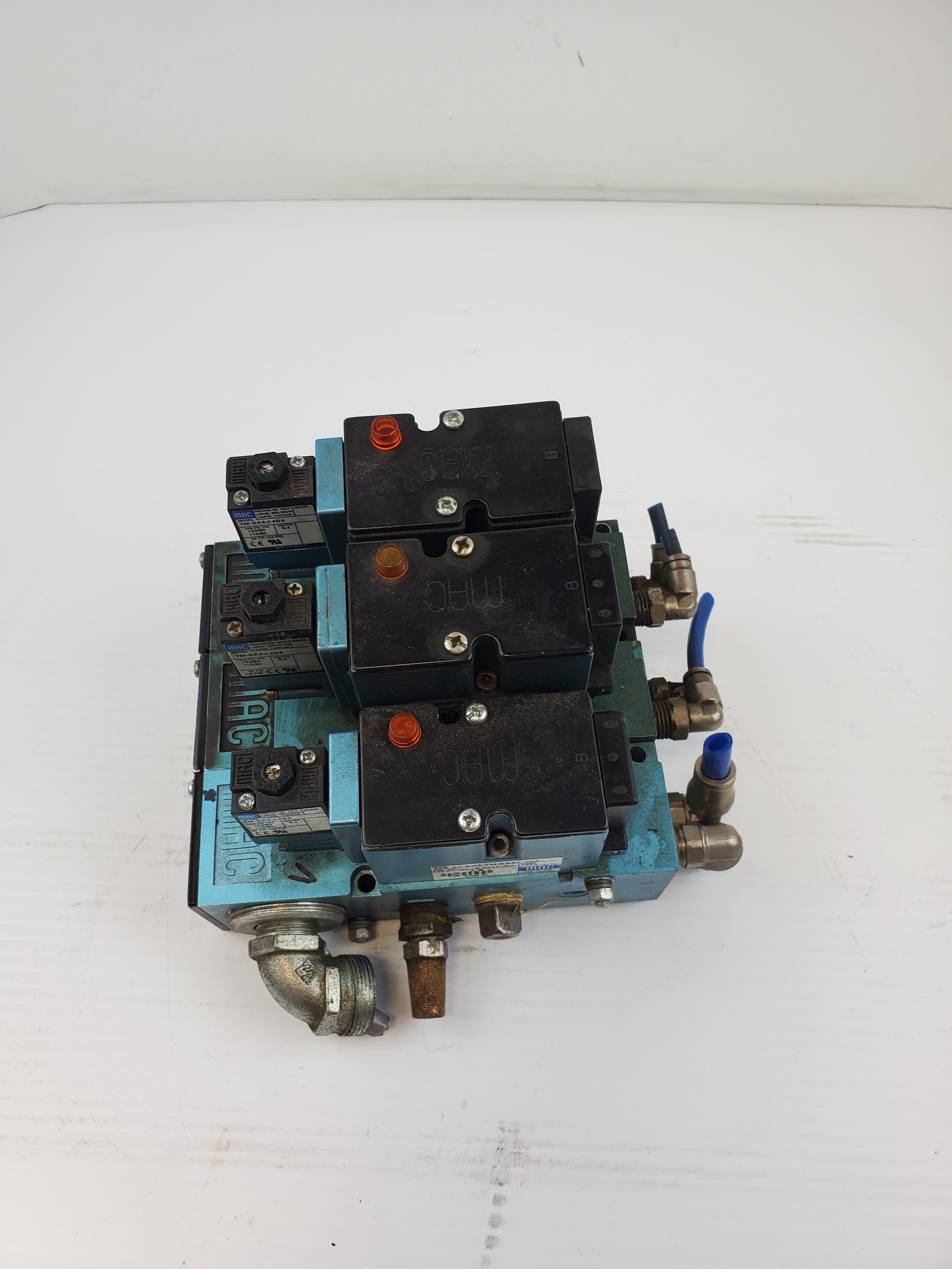 MAC 82A-AC-BKA-TM-DAAP-4DA and TM-DAAJ-4DA Three Unites Connected Together