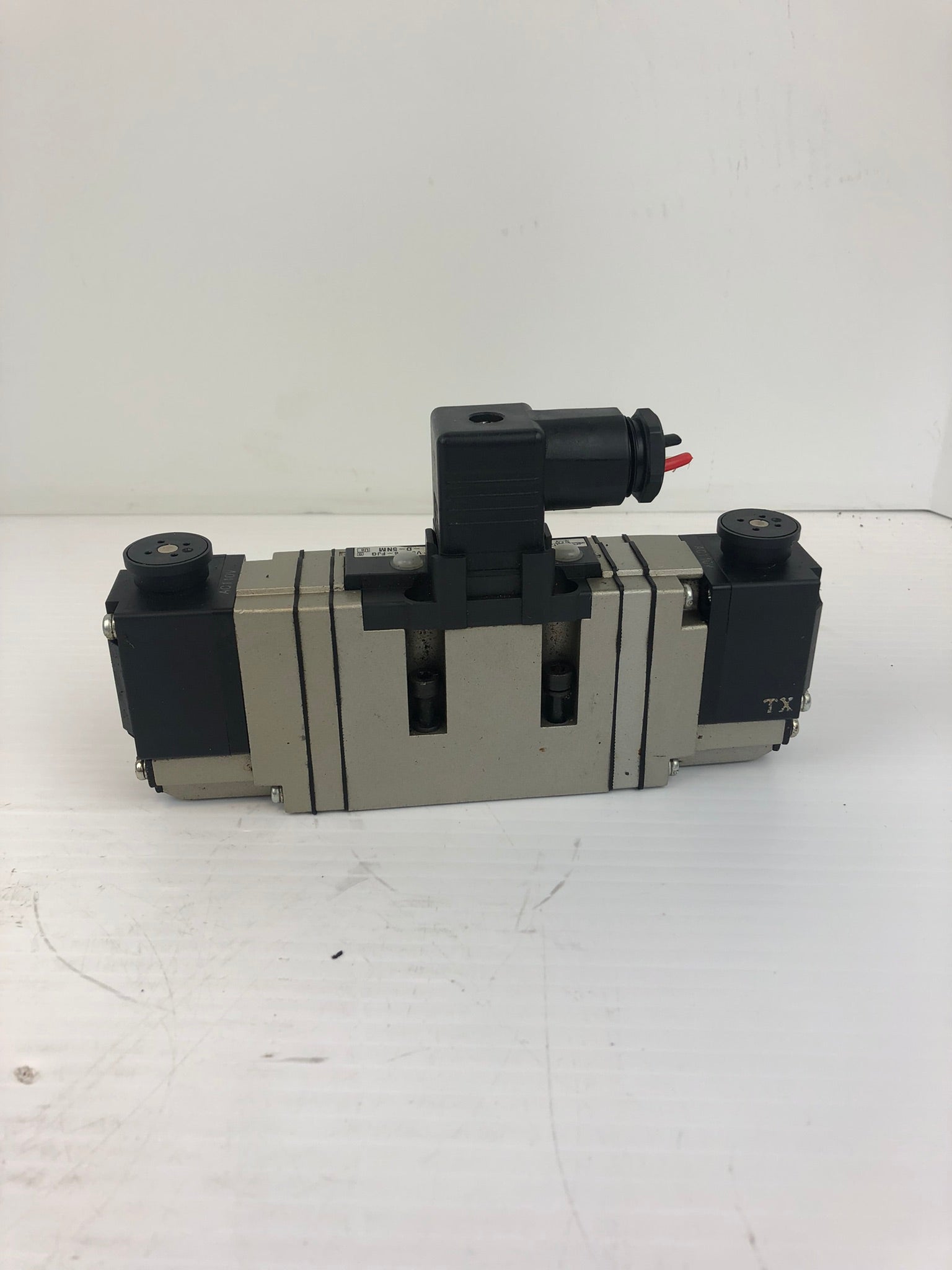 SMC VS7-6-FJG-D-5NM Solenoid Valve