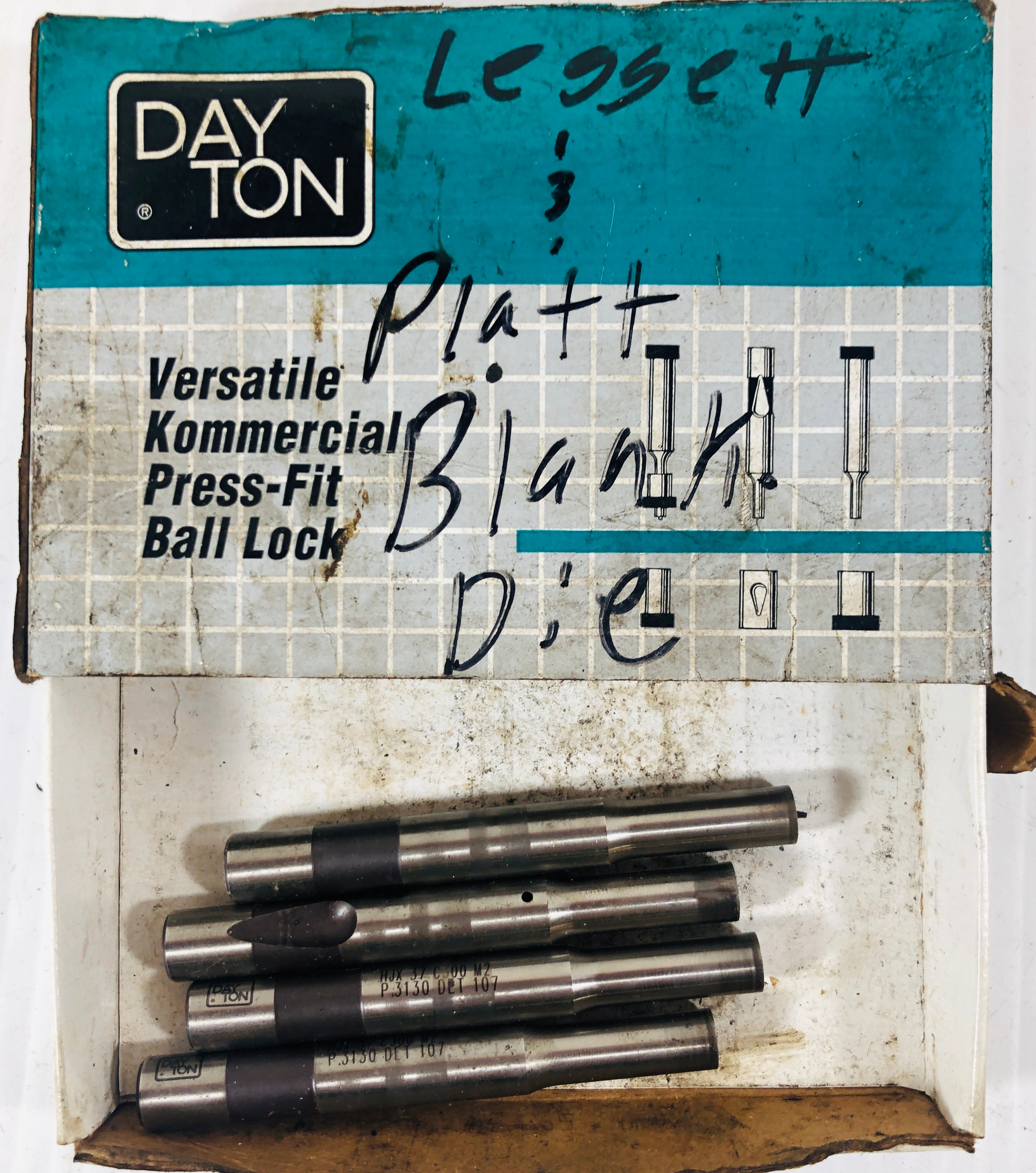 Dayton Versatile Kommercial Press Fit Ball Lock HJX37C300 Box of 4