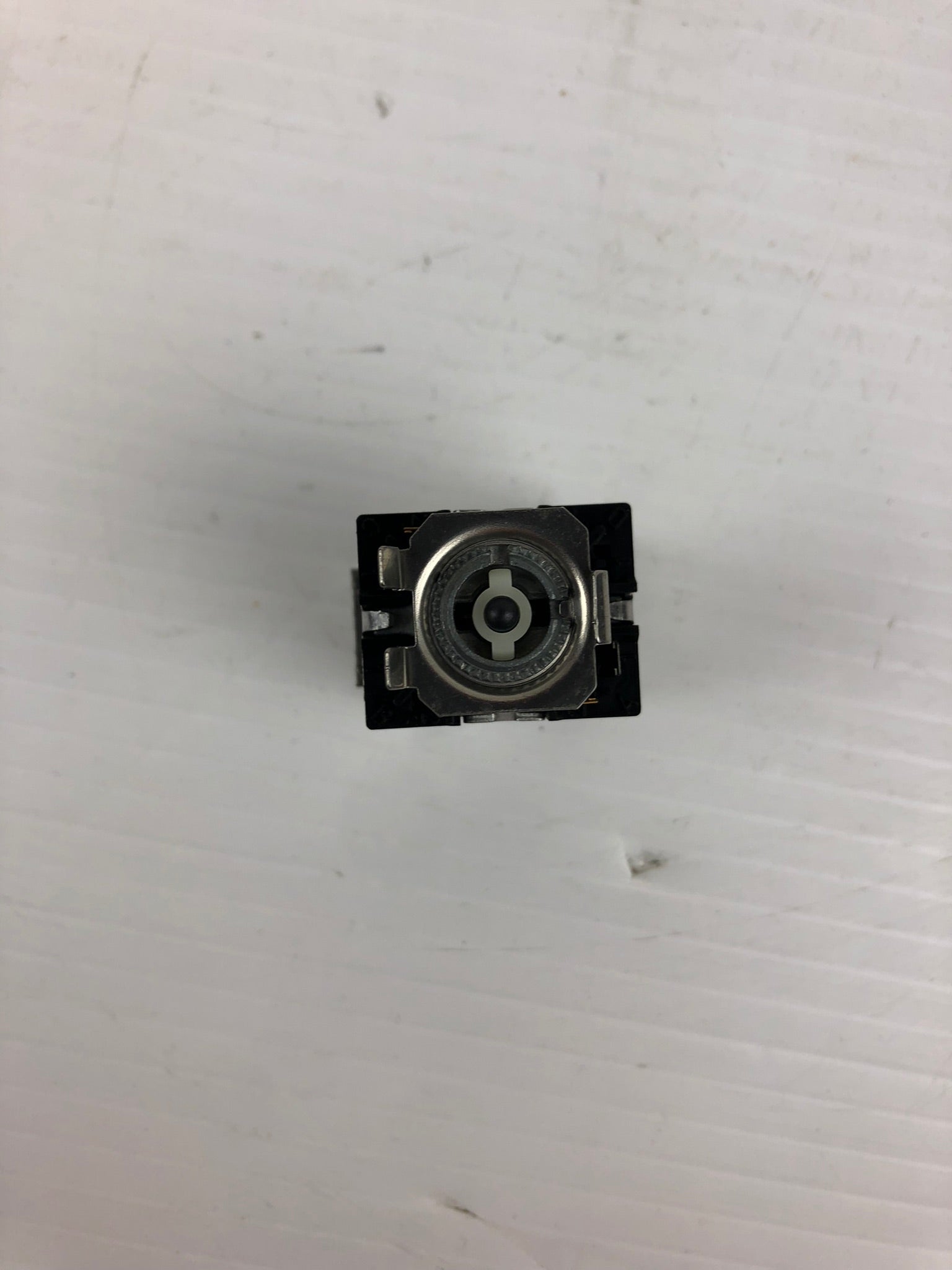 Micron 2C5001 Push Button Switch Housing 8-87A