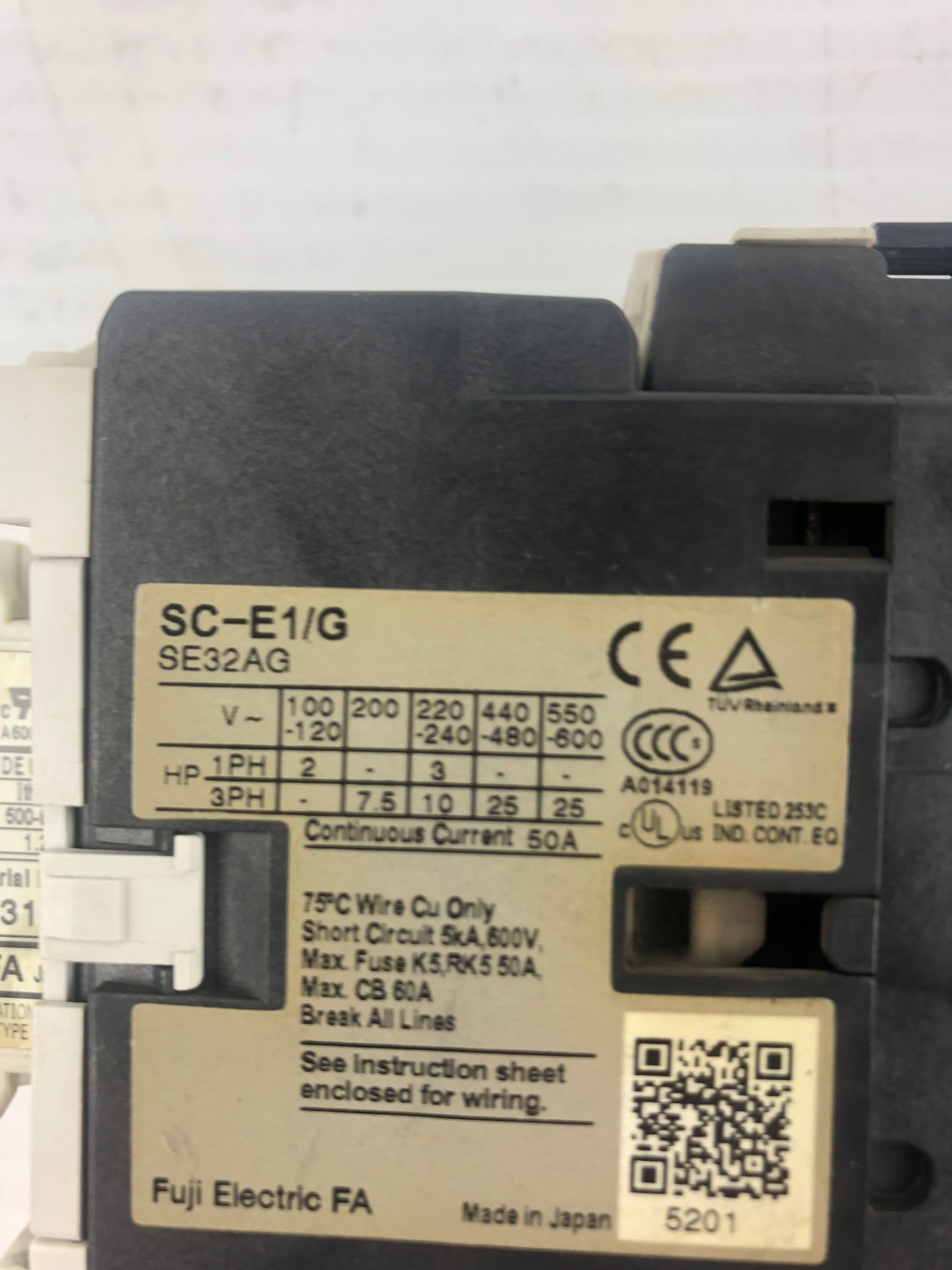 Fuji Electric SC-E1/G SE32AG Contactor Fuji SZ-A11/T Auxiliary SZ-Z31 Coil