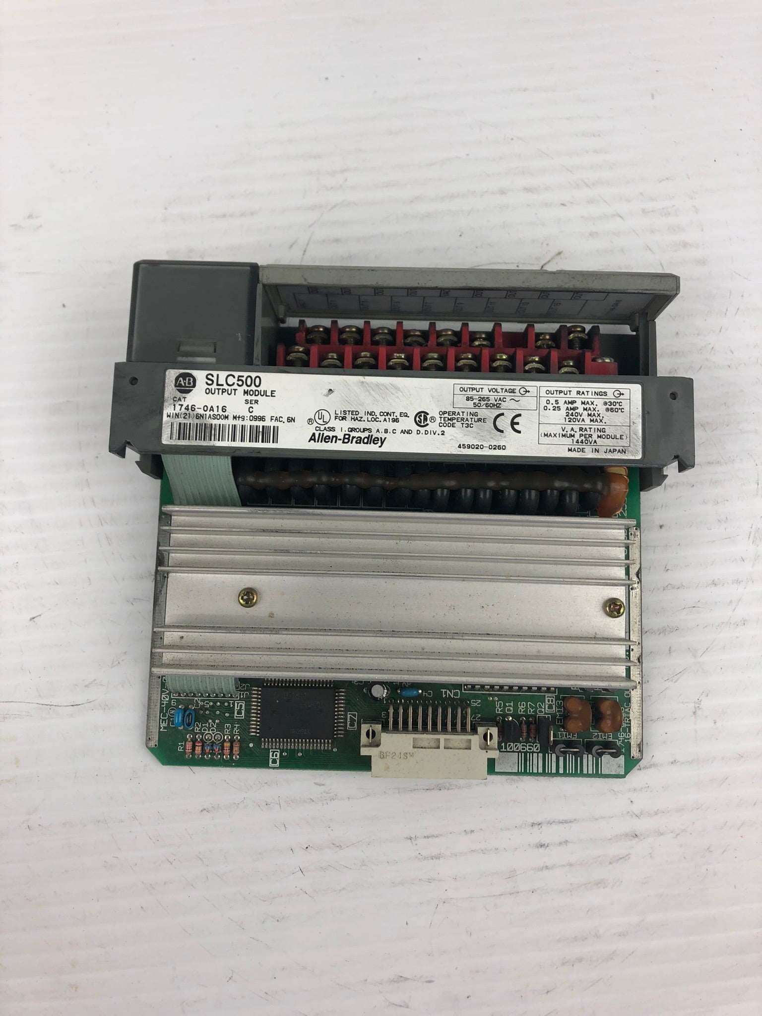 Allen-Bradley 1746-0A16 Output Module Series C SLC 500 - With Door