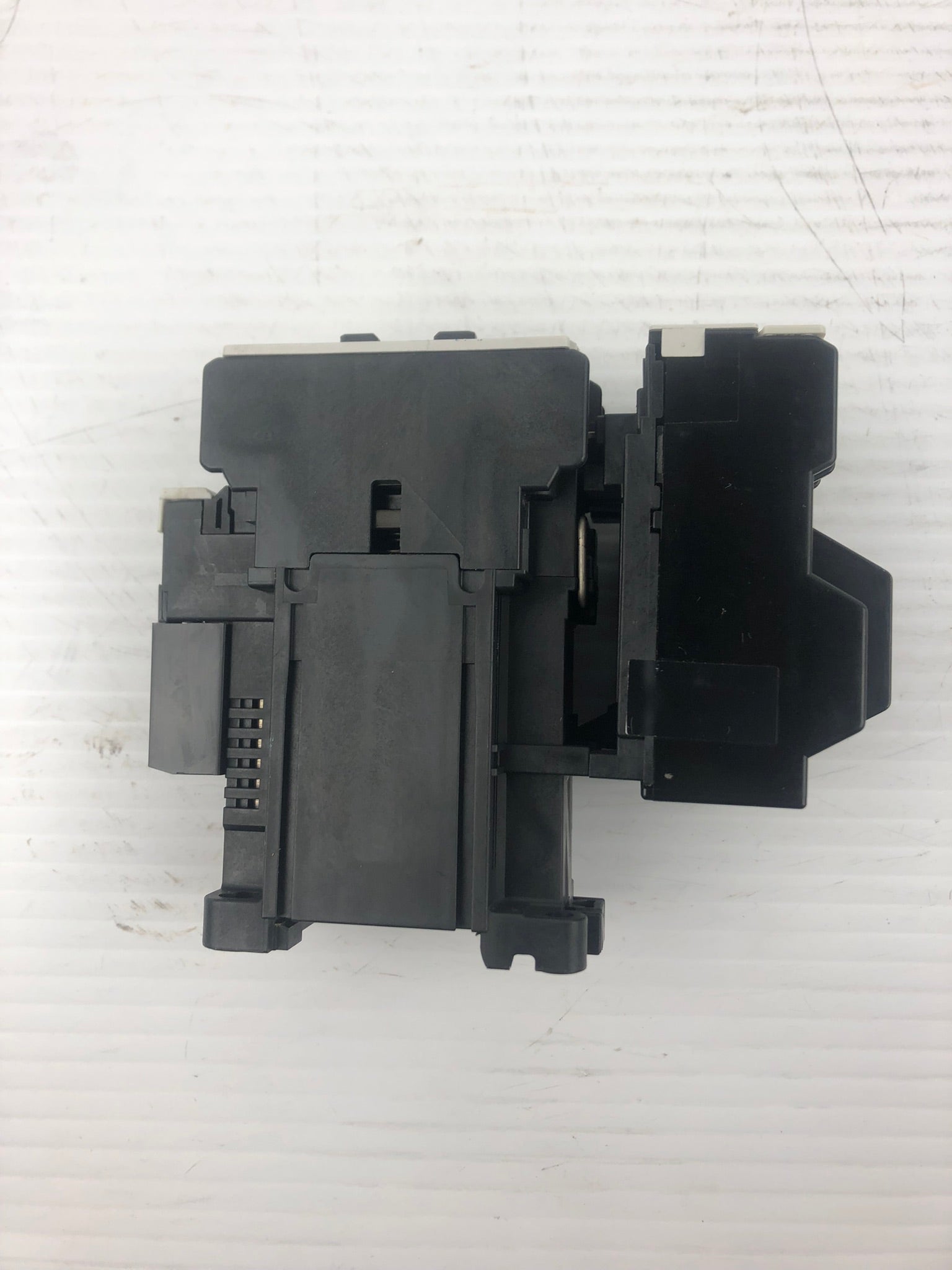 Fuji SC-E02/G Contactor 3 Pole with TK-E02 Overload Relay and SZ-Z1 Coil Surge