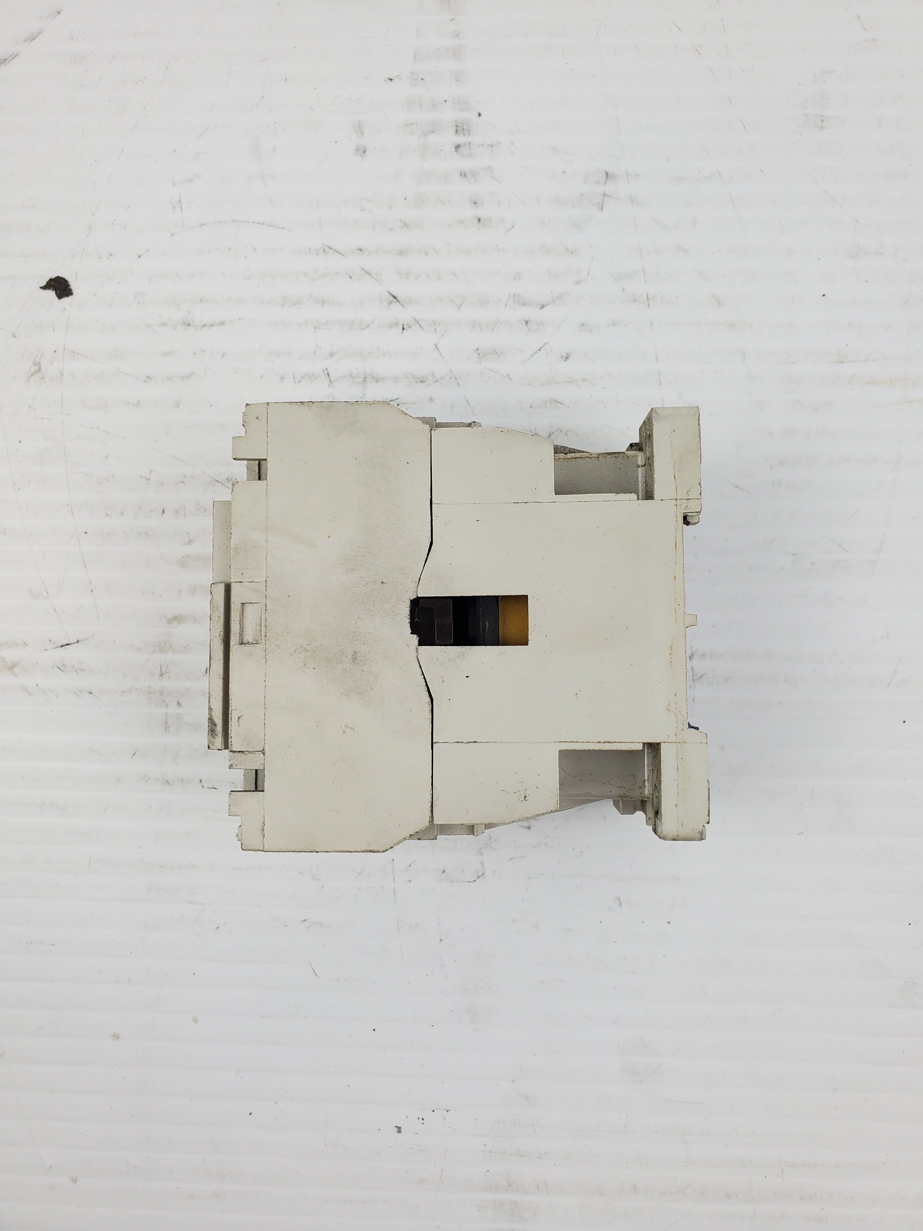 Cutler-Hammer CE15AN4 Contactor Series B1 7AMP 600V T3400