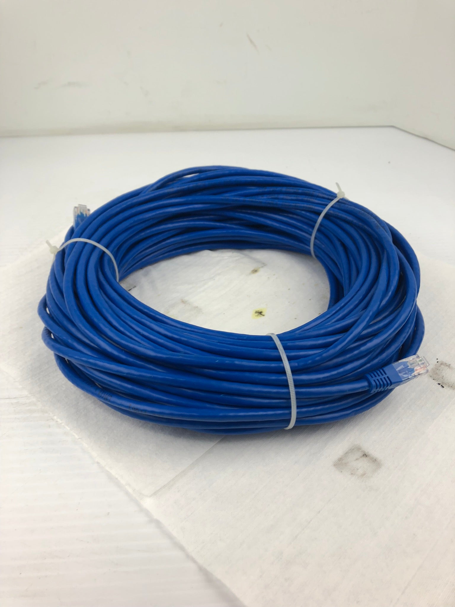 UTP E330080 Cat 6 Patch Cable ISO/IEC 11801 24 AWG 25+ Ft.