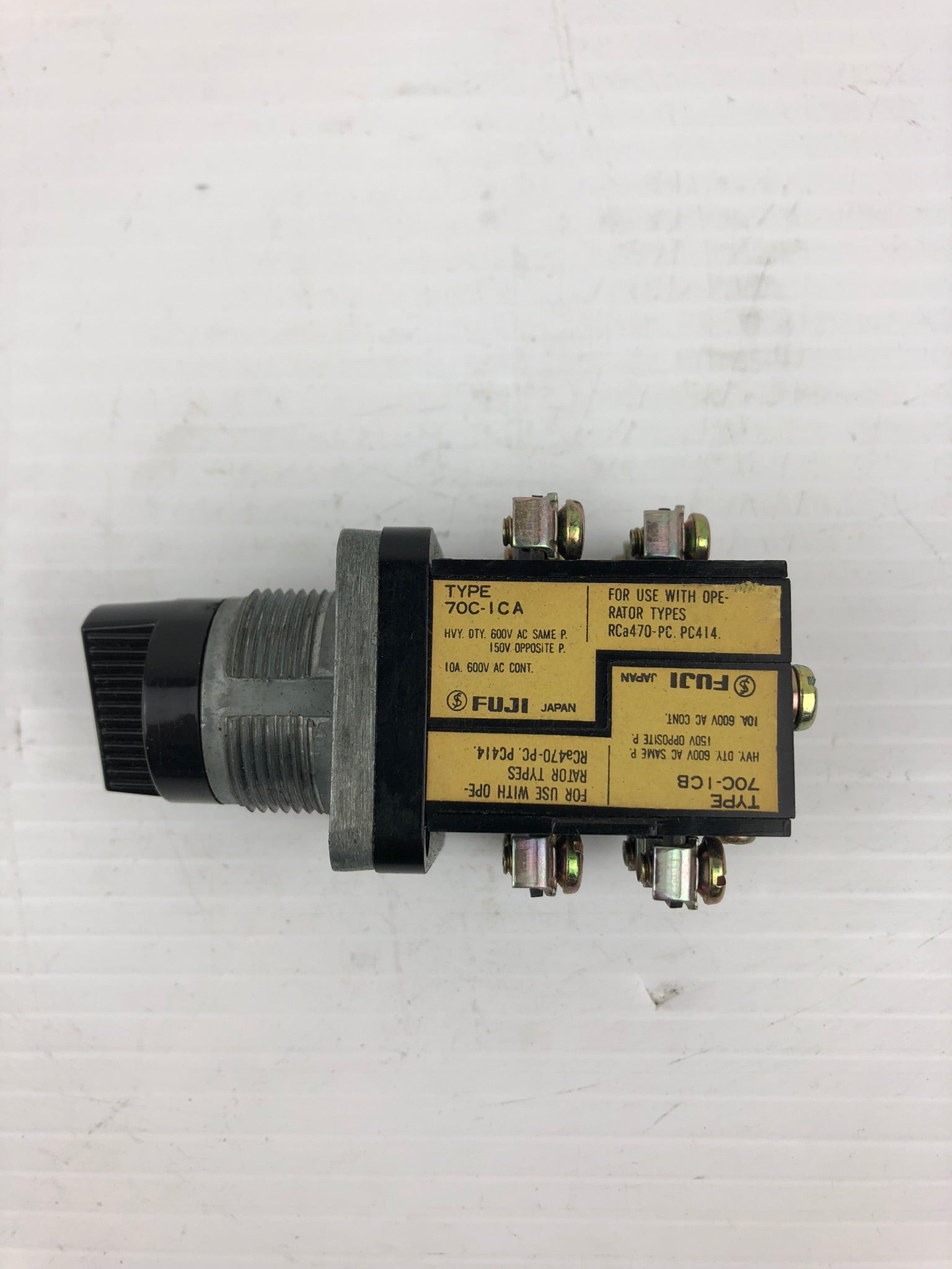 Fuji 70C-ICA Black Selector Switch 70C-ICB Missing Connector Ring 600 V