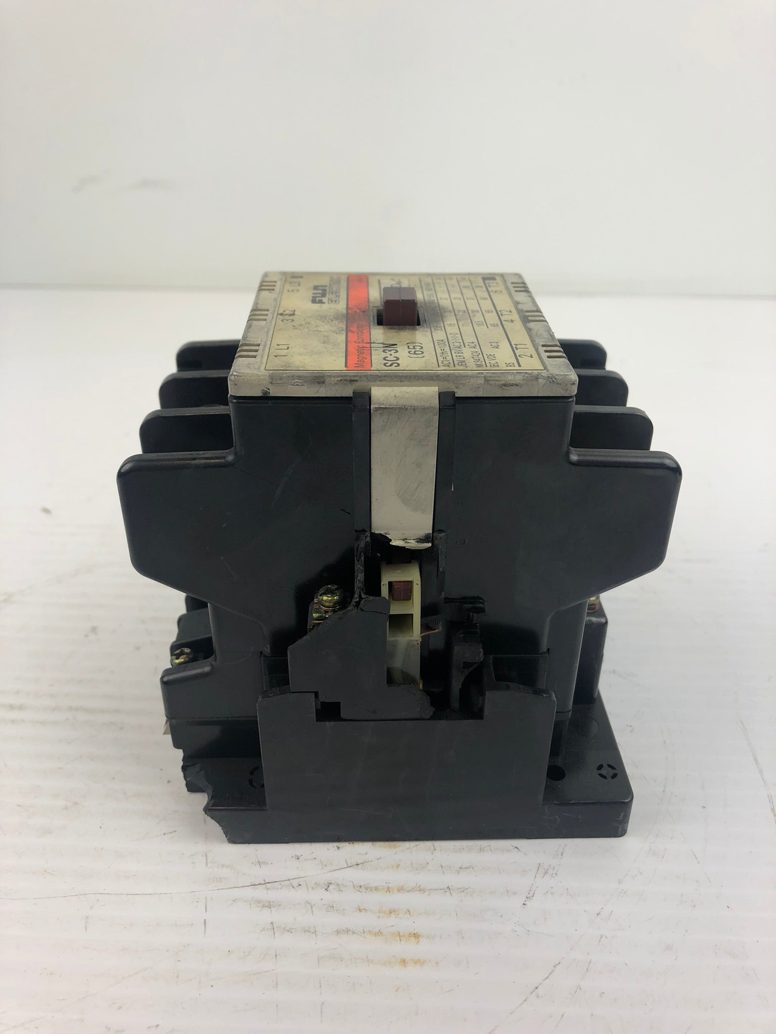 Fuji Electric SC-3N (65) Magnetic Contactor 4NC2H# SC3N65 - Broken Side