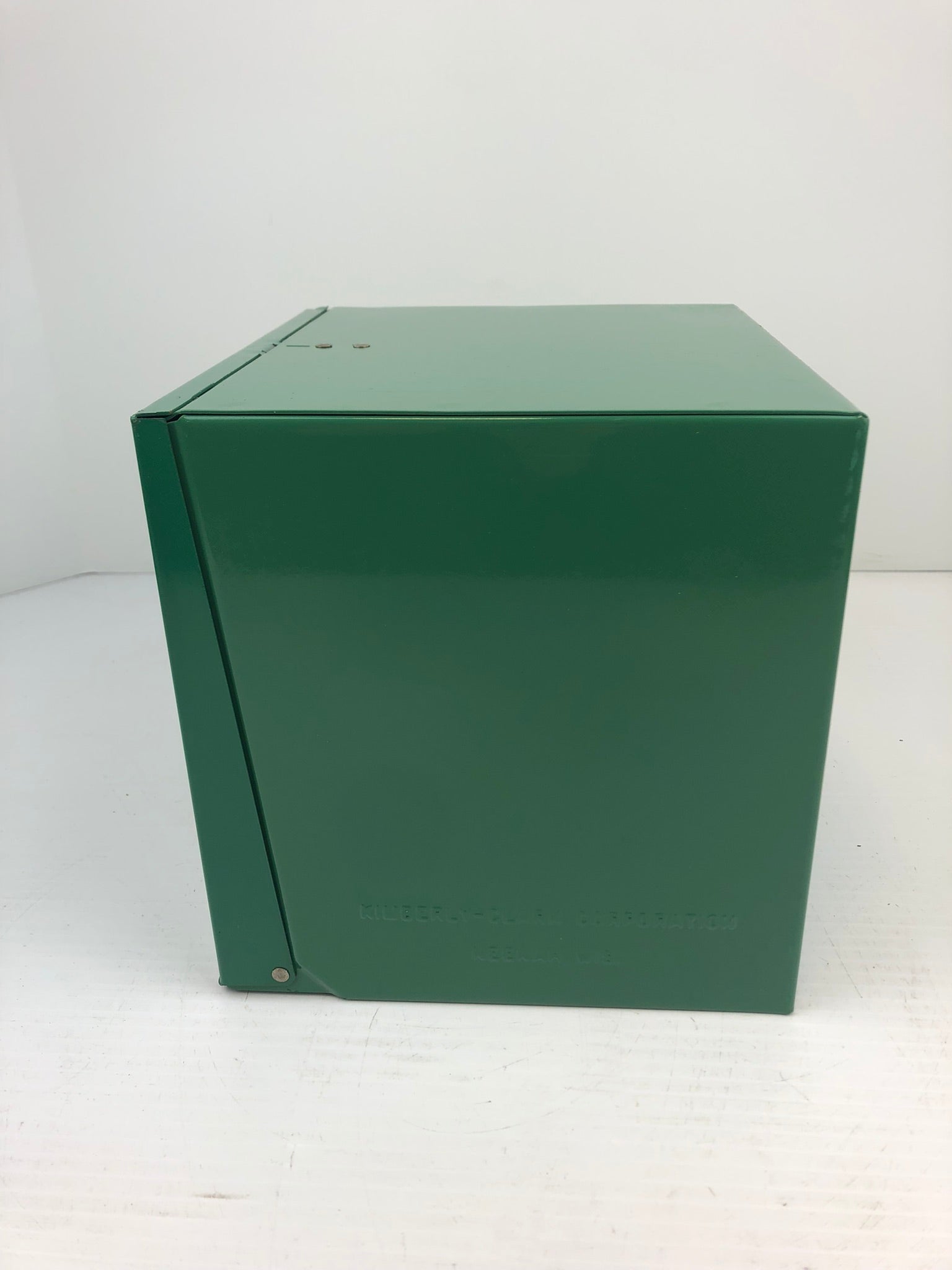 Kimberly Clark 73000 Green Enamel Dispenser for Quarter Folded