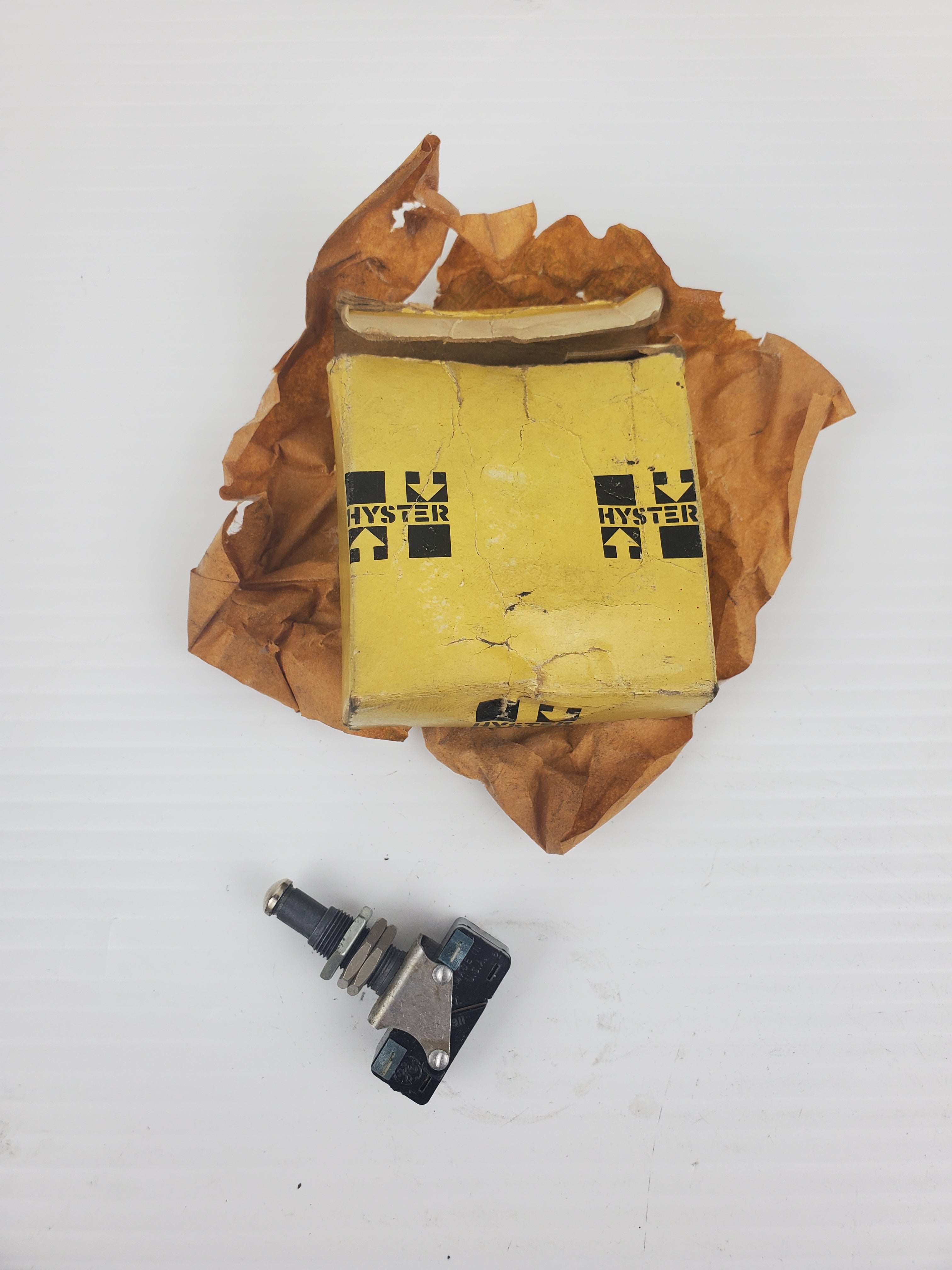 Hyster GE CR1070C143E3 Switchetter 1/2 HP 120/240 VAC 8443