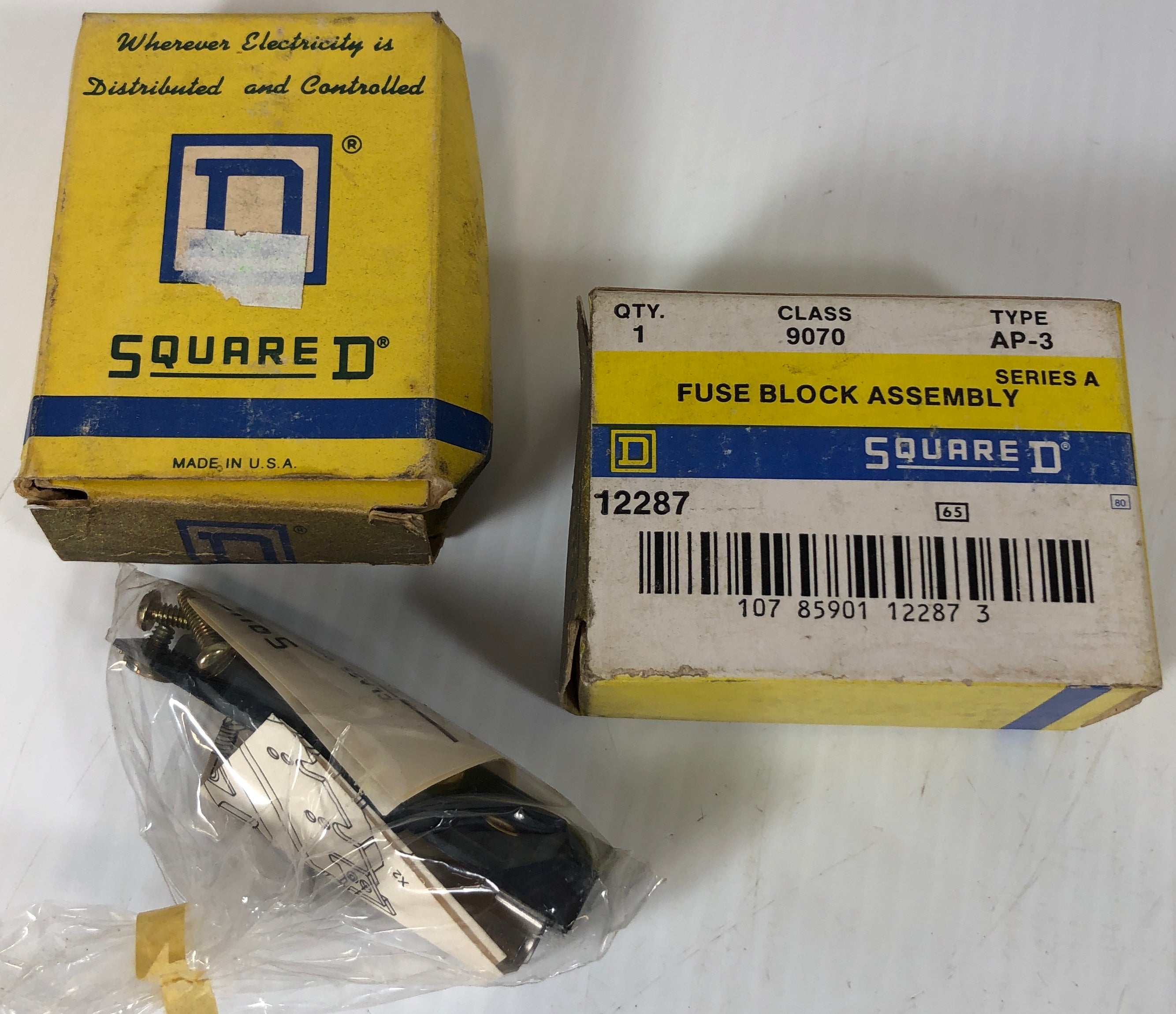 Square D AP-3 Fuse Block Assembly Class 9070 Series A - Lot of 2