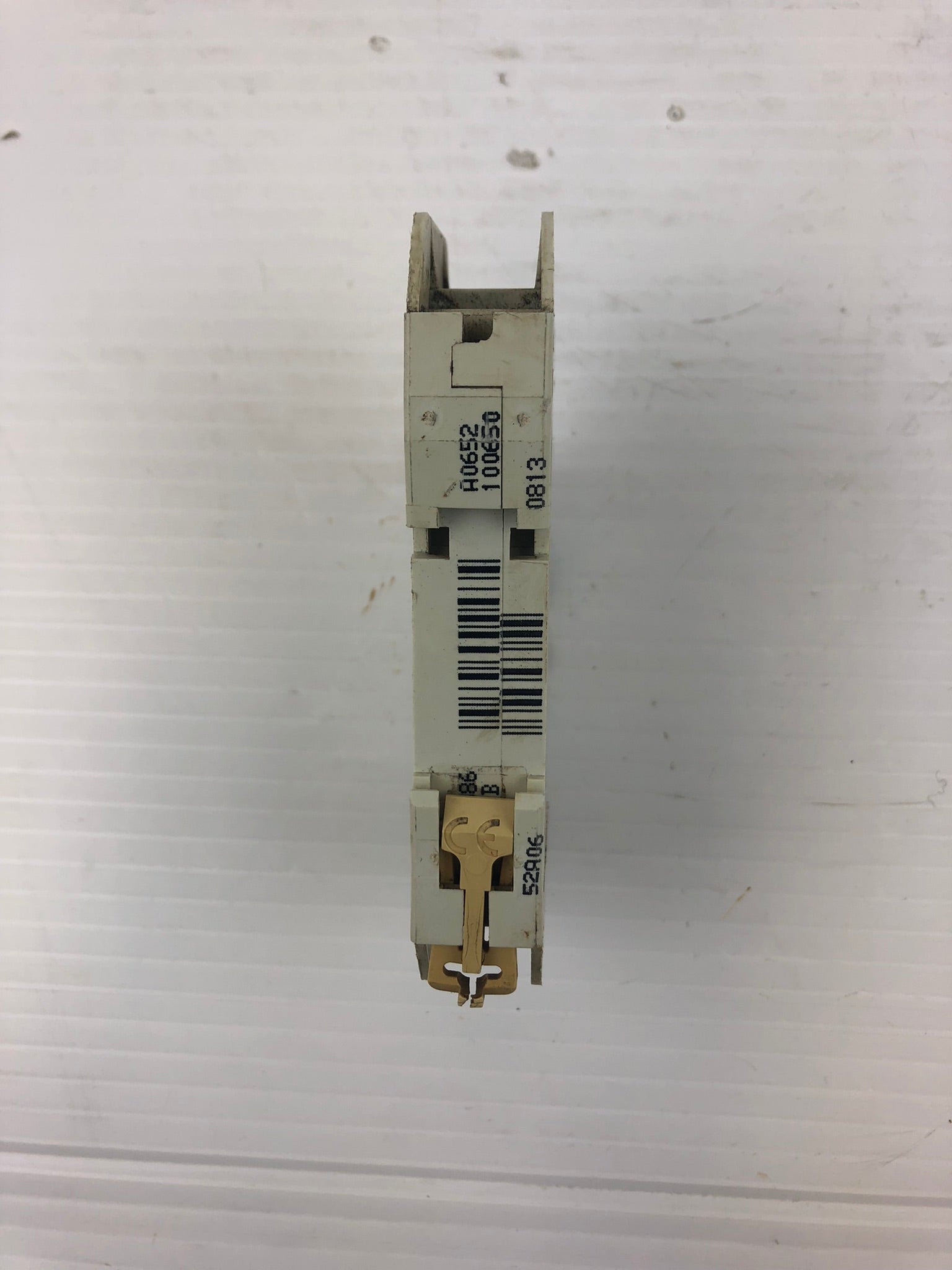 Merlin Gerin C1A Circuit Breaker 1P 240V~60V Multi 9 C60 60101 w/Locking Clasp