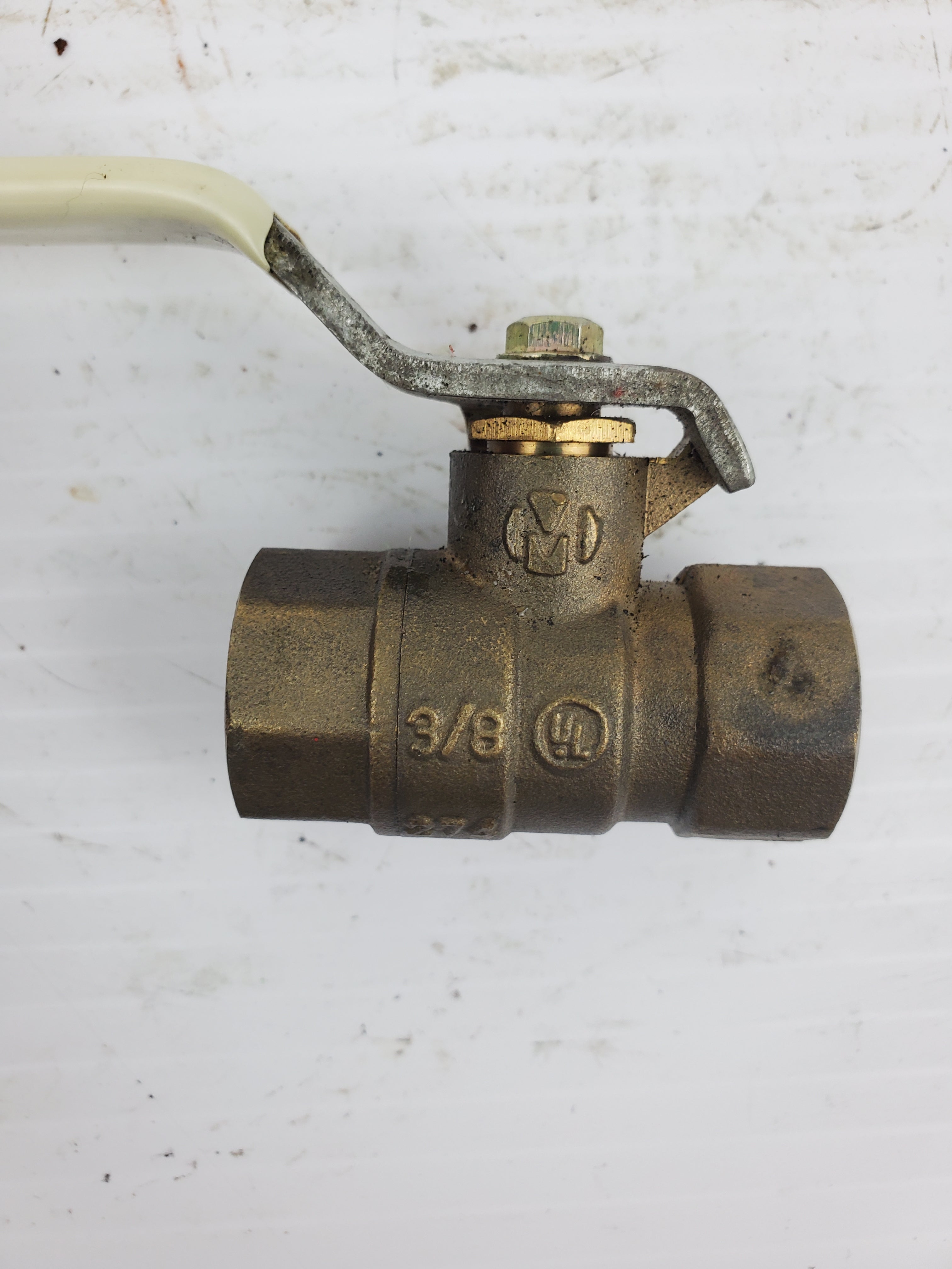 600 WOG Brass Ball Valve 3/8" 5G 1/2 PSI
