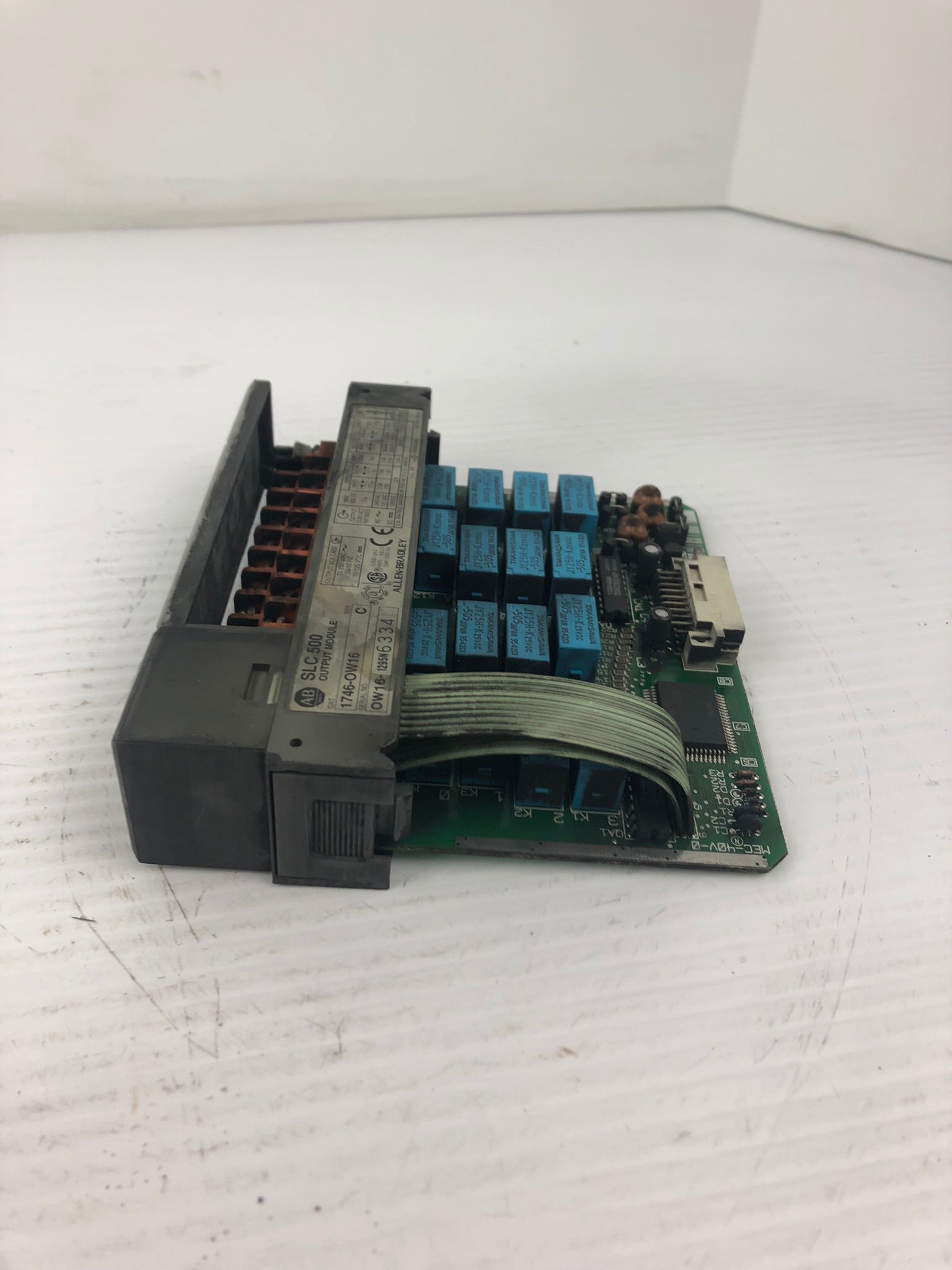 Allen-Bradley 1746-OW16 SLC500 Output Module Series C - With Door
